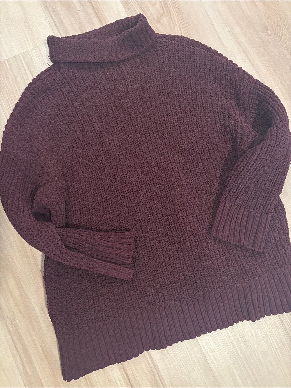 Aerie chenille burgundy/maroon turtleneck oversized sweater size L
